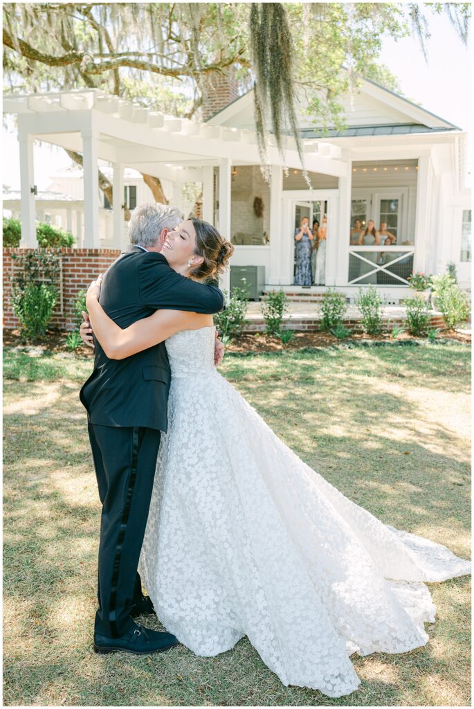 bride hugging her father