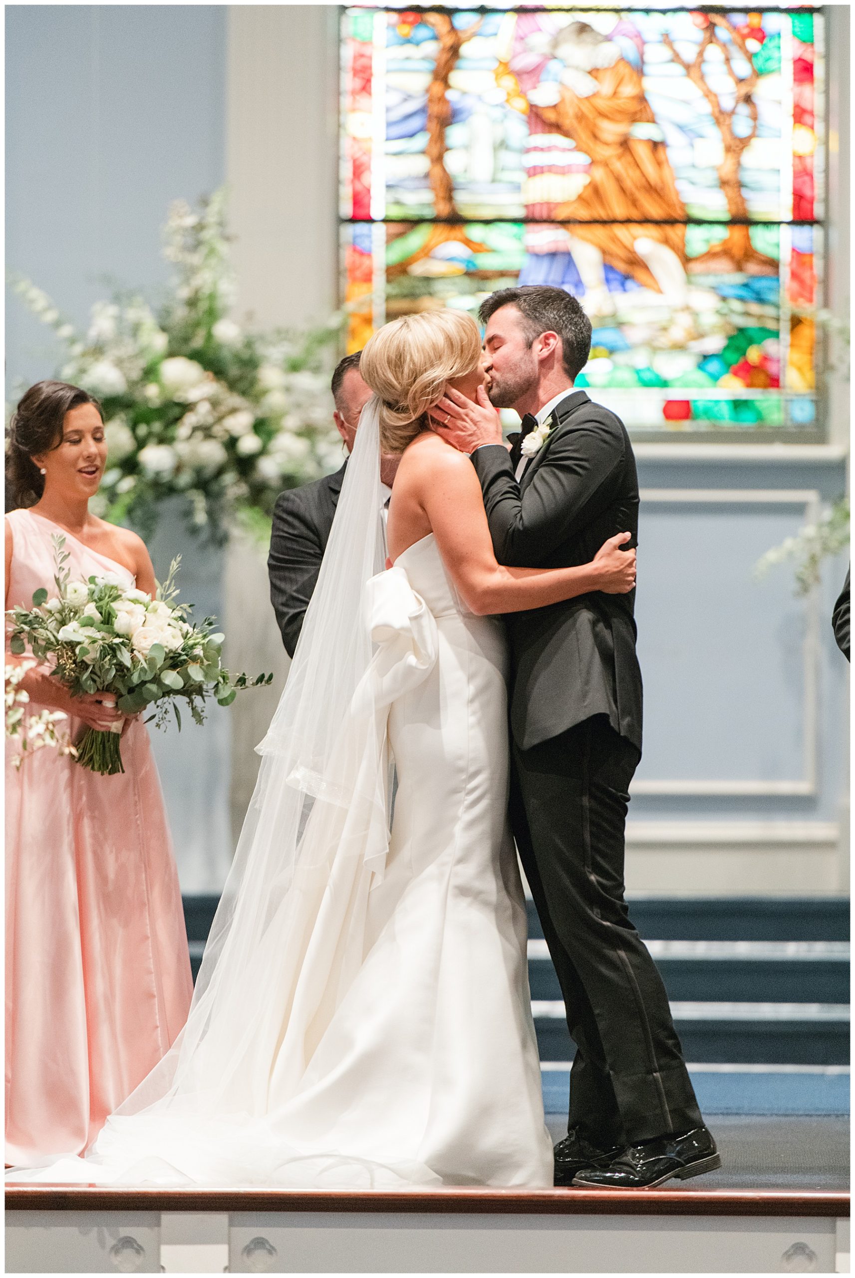 First kiss at wedding ceremony
