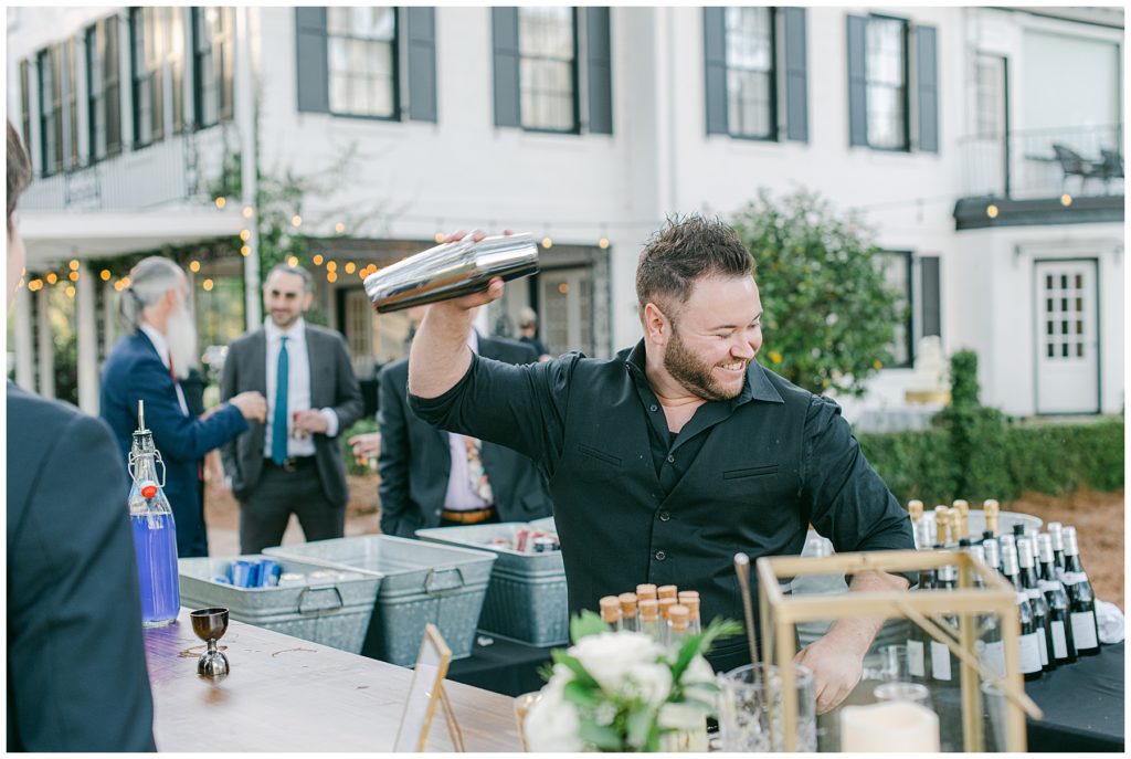 Hiring a Mixologist for Your Wedding